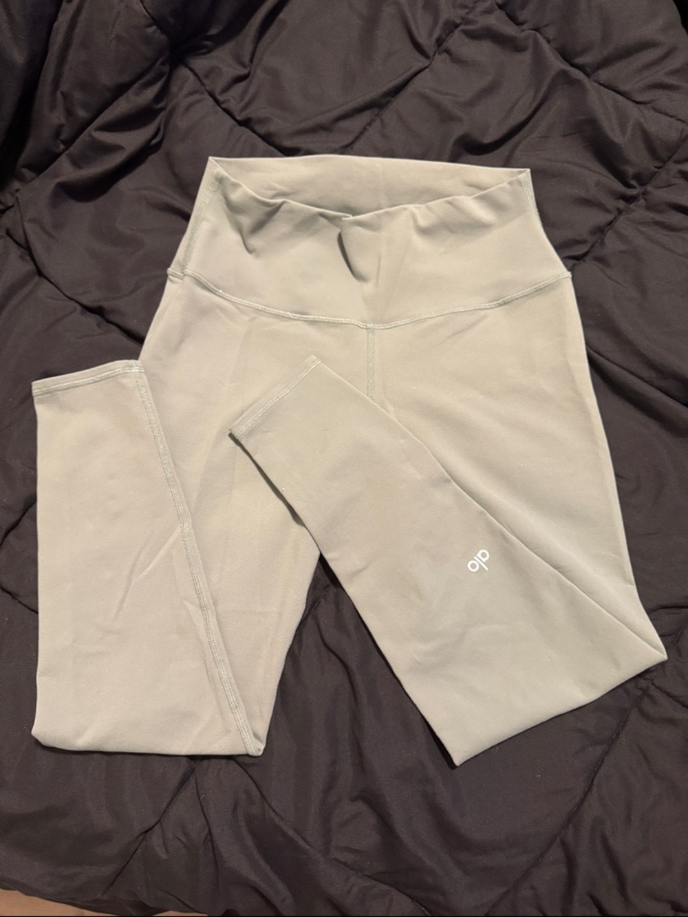 ALO Yoga High-Rise Leggings in Sage
